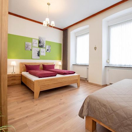 Ferienwohnungen Am Matthiasturm Neef Esterno foto
