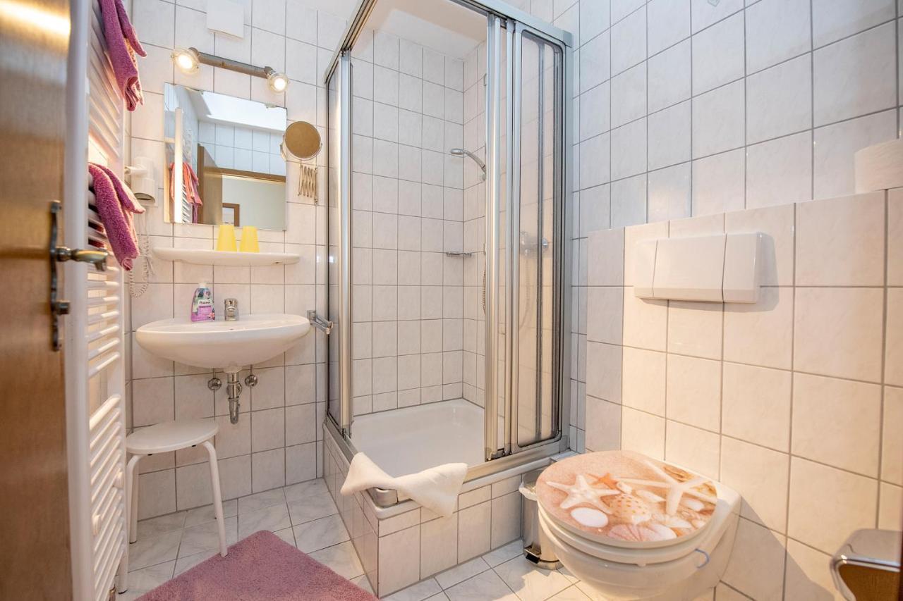 Ferienwohnungen Am Matthiasturm Neef Esterno foto